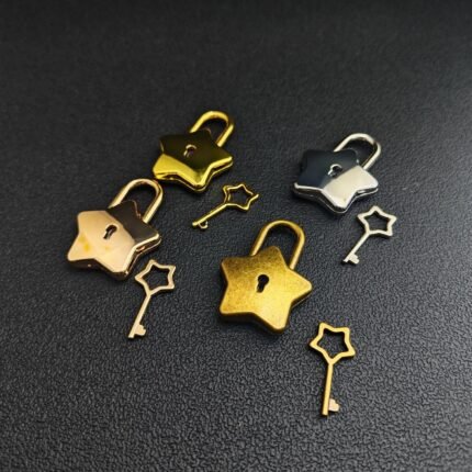 Star-Shaped Lock with Key for Purse, Box, or Craft Hardware, DIY Supply Accessory